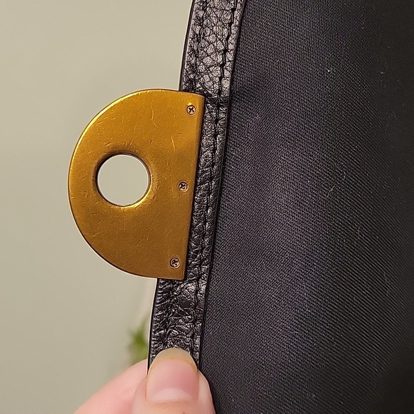 EUC vintage leather Fossil crossbody bag - Picture 5 of 16